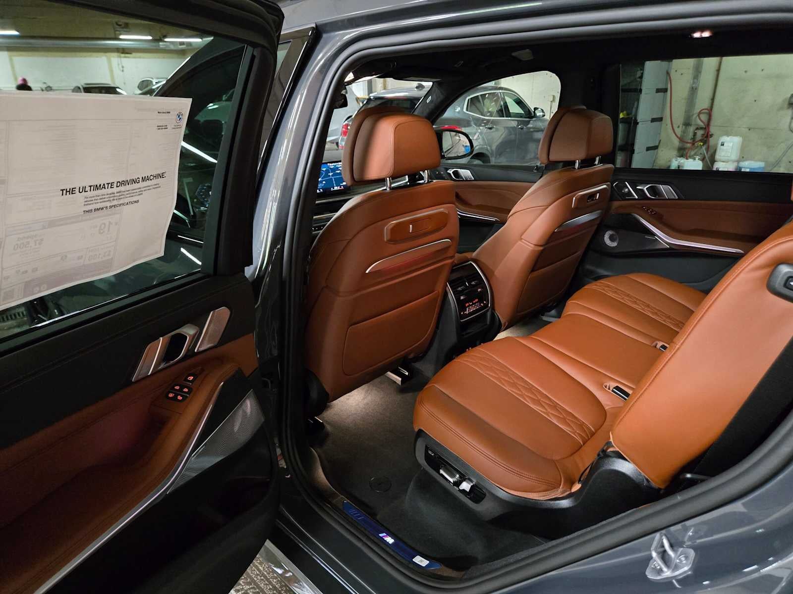 2027 BMW X7 M60i