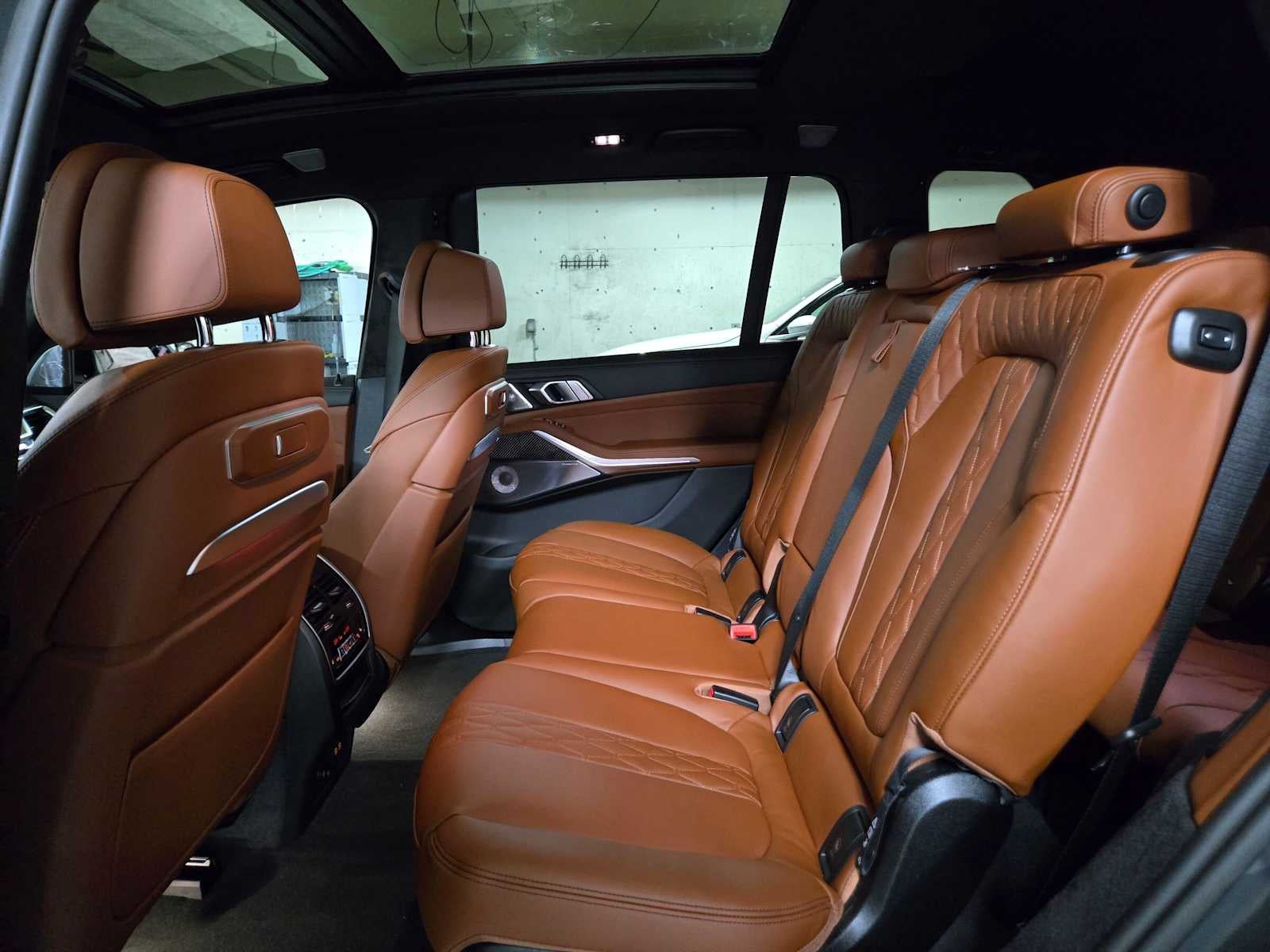 2027 BMW X7 M60i