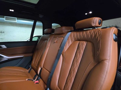 2027 BMW X7 M60i