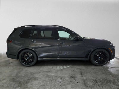 2027 BMW X7 M60i