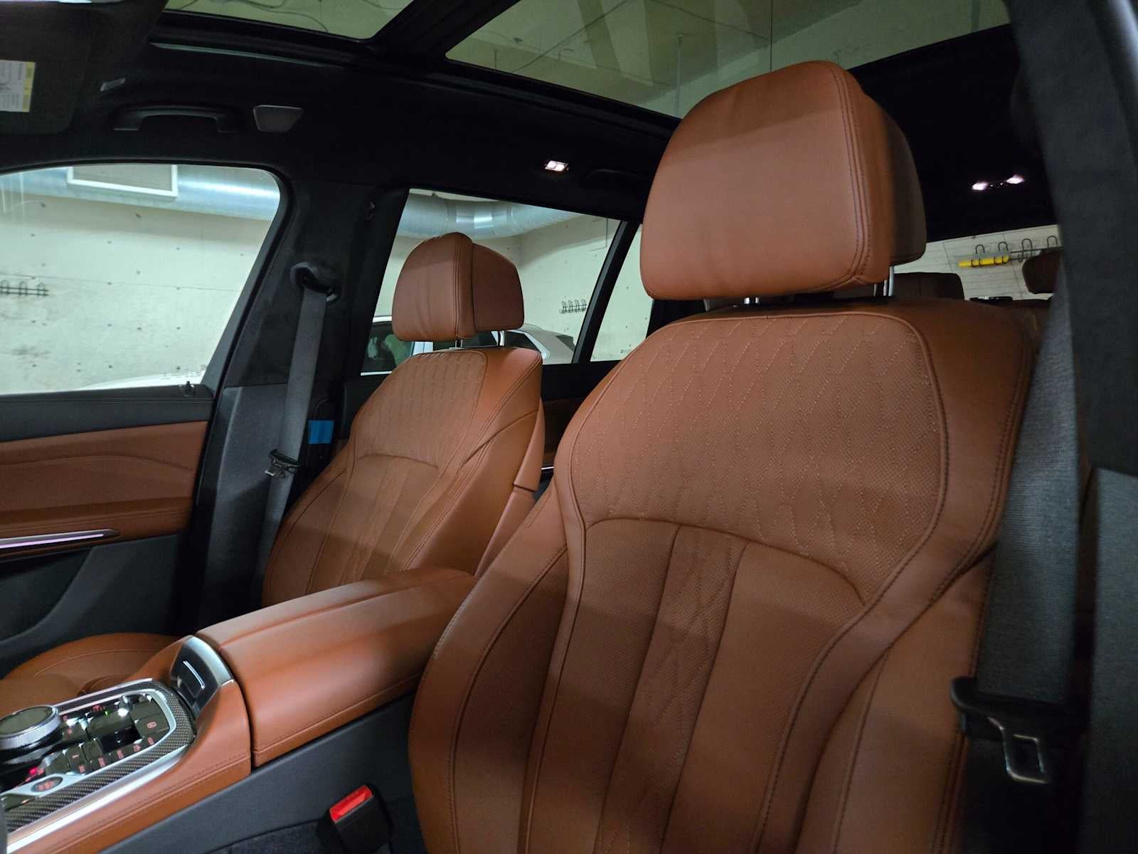 2027 BMW X7 M60i