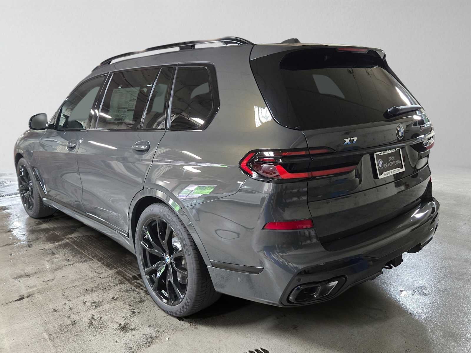 2027 BMW X7 M60i