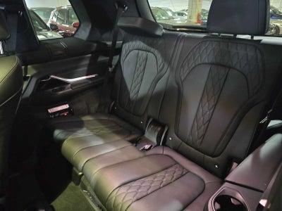 2026 BMW X7 M60i M60i