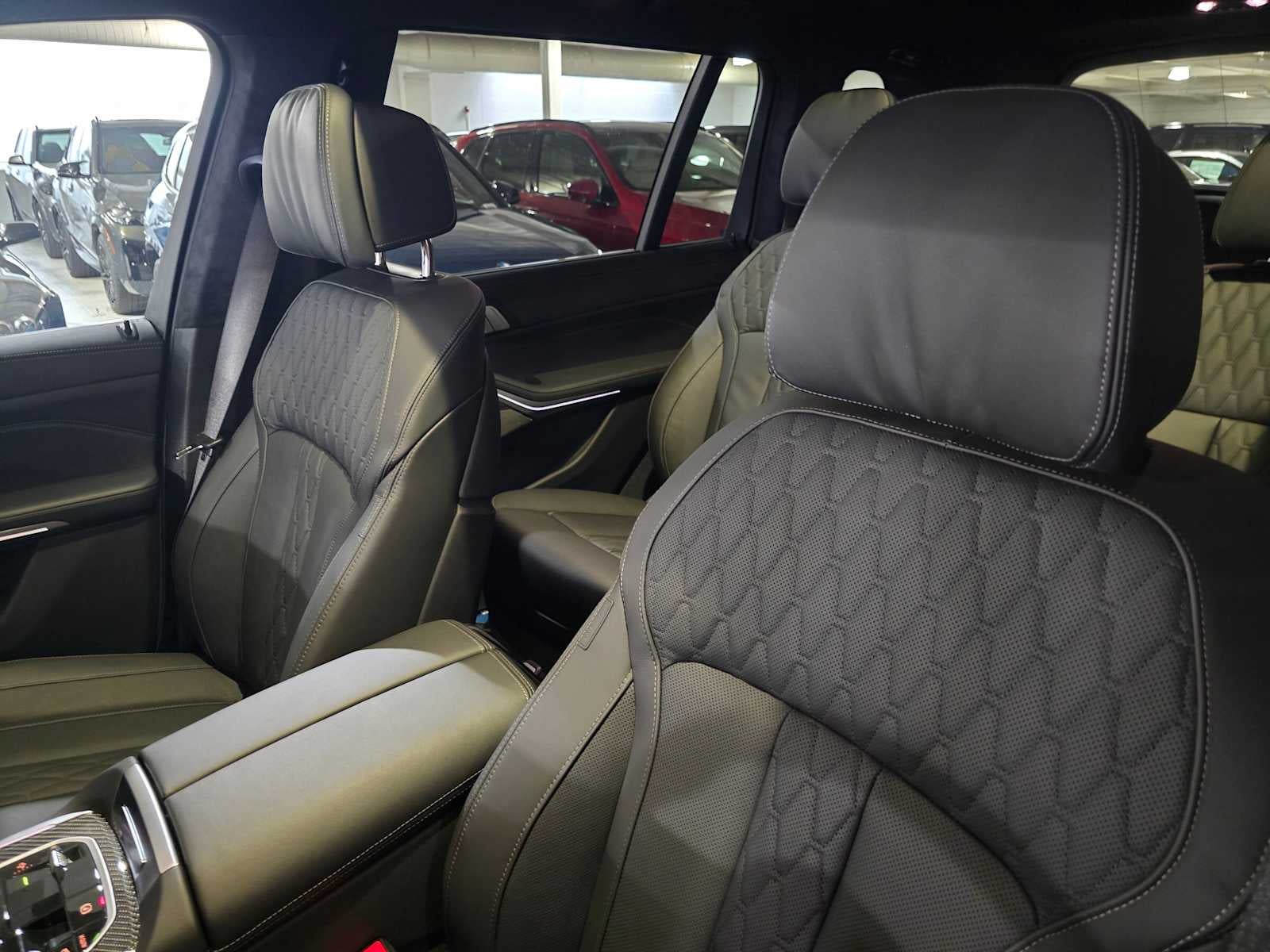 2026 BMW X7 M60i M60i