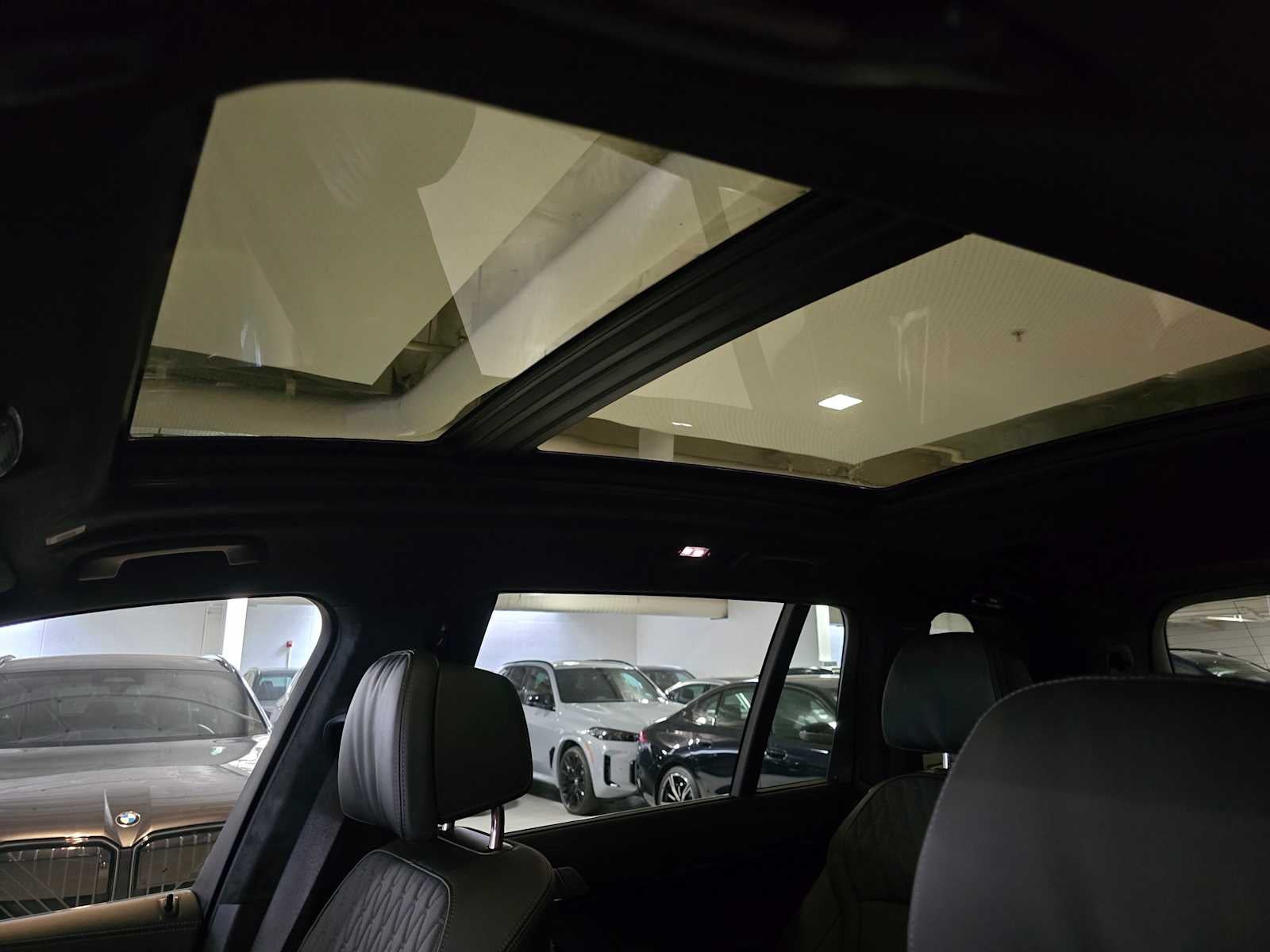 2026 BMW X7 M60i M60i