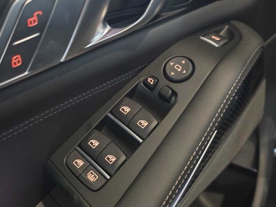 2026 BMW X7 M60i M60i