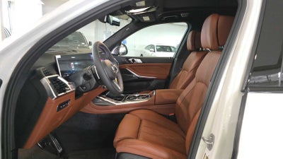 2027 BMW X7 M60i