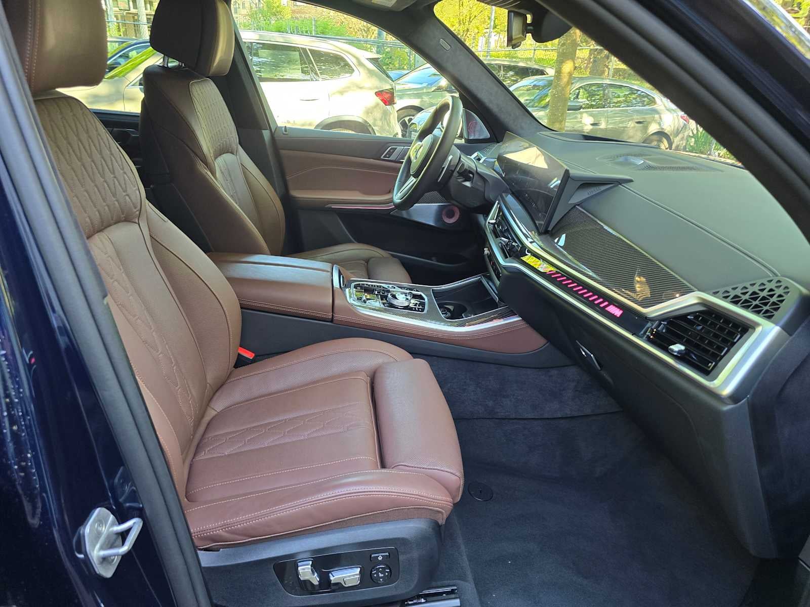 2025 BMW X5 M60i M60i