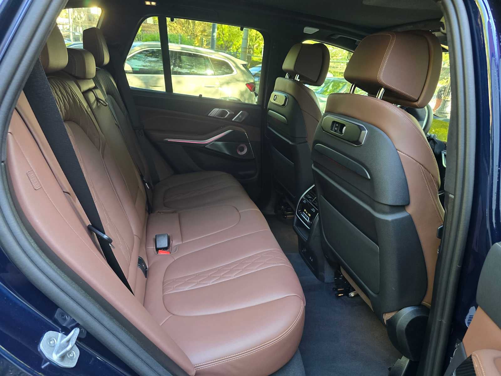 2025 BMW X5 M60i M60i