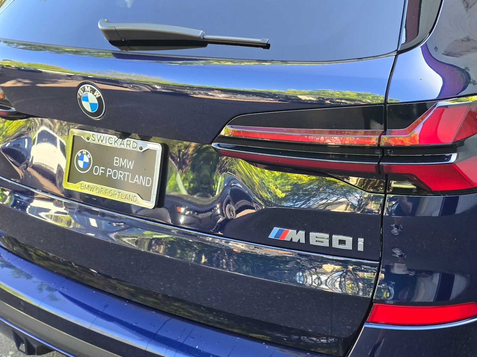 2025 BMW X5 M60i M60i