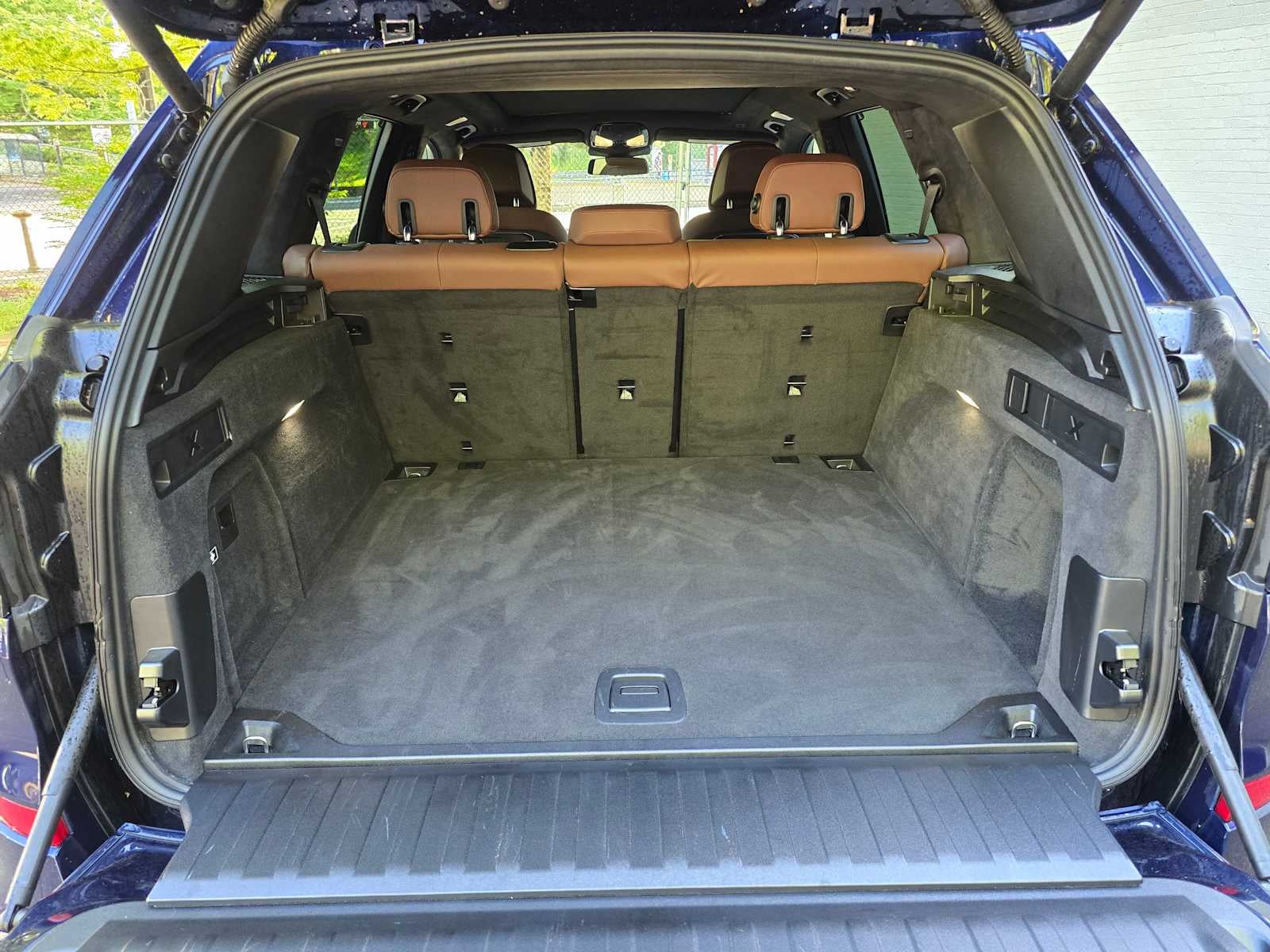 2025 BMW X5 M60i M60i