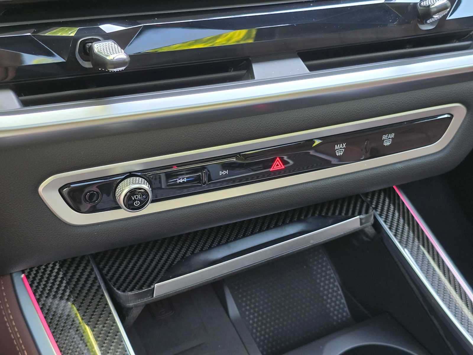 2025 BMW X5 M60i M60i