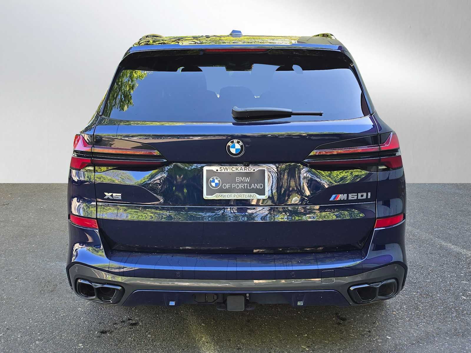 2025 BMW X5 M60i M60i