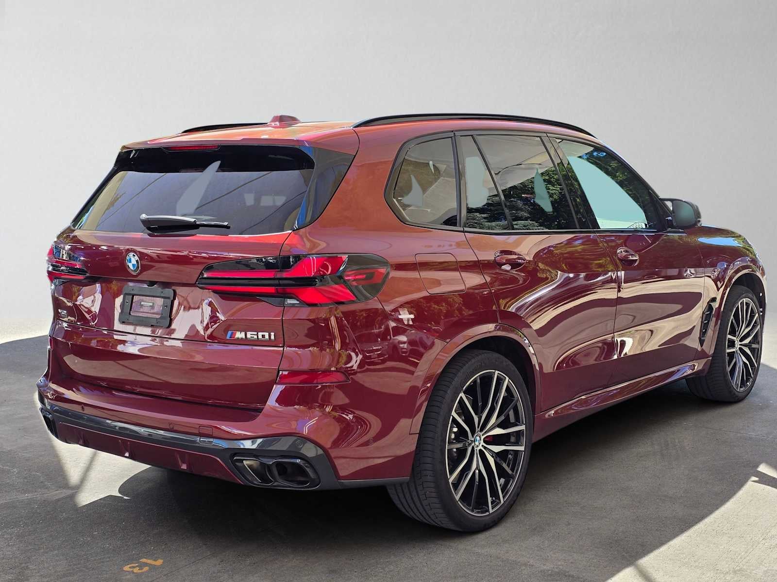 2024 BMW X5 M60i M60i