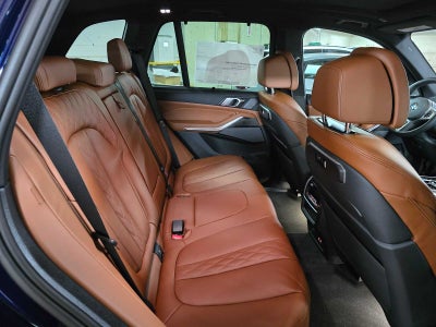 2026 BMW X5 M60i M60i