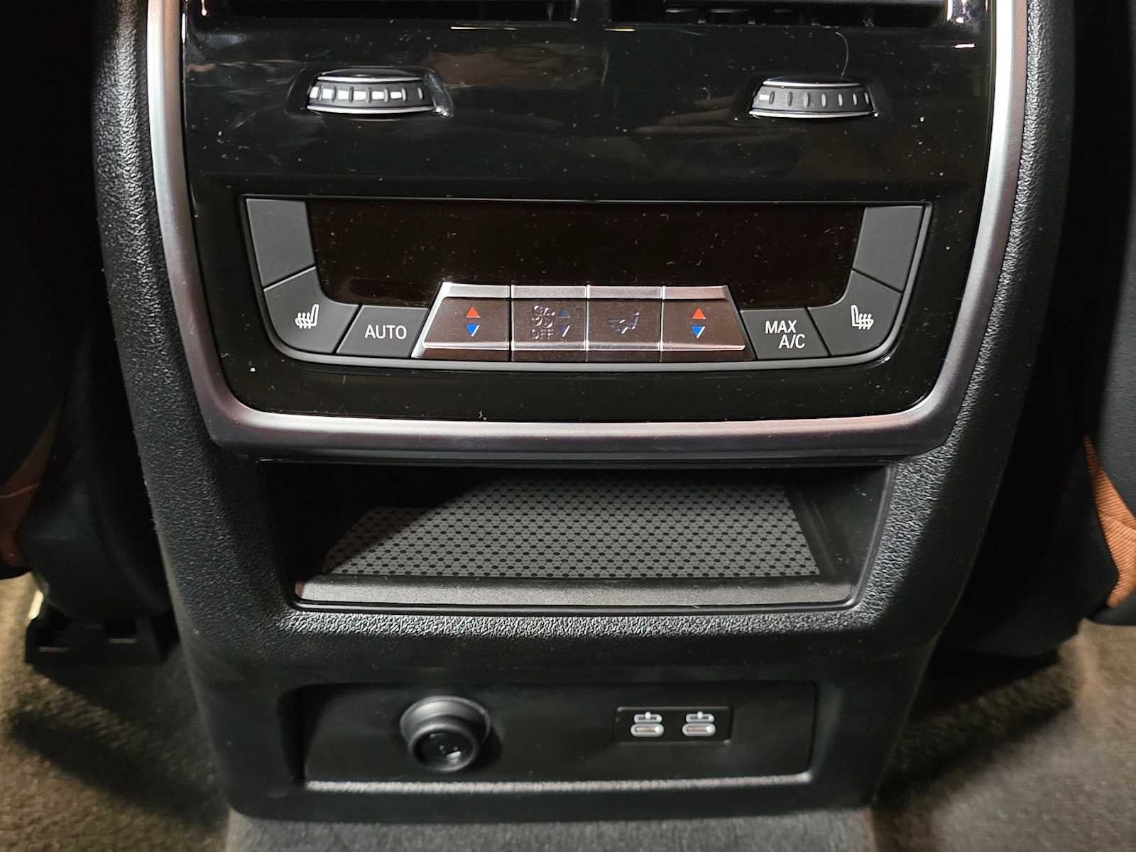 2026 BMW X5 M60i M60i