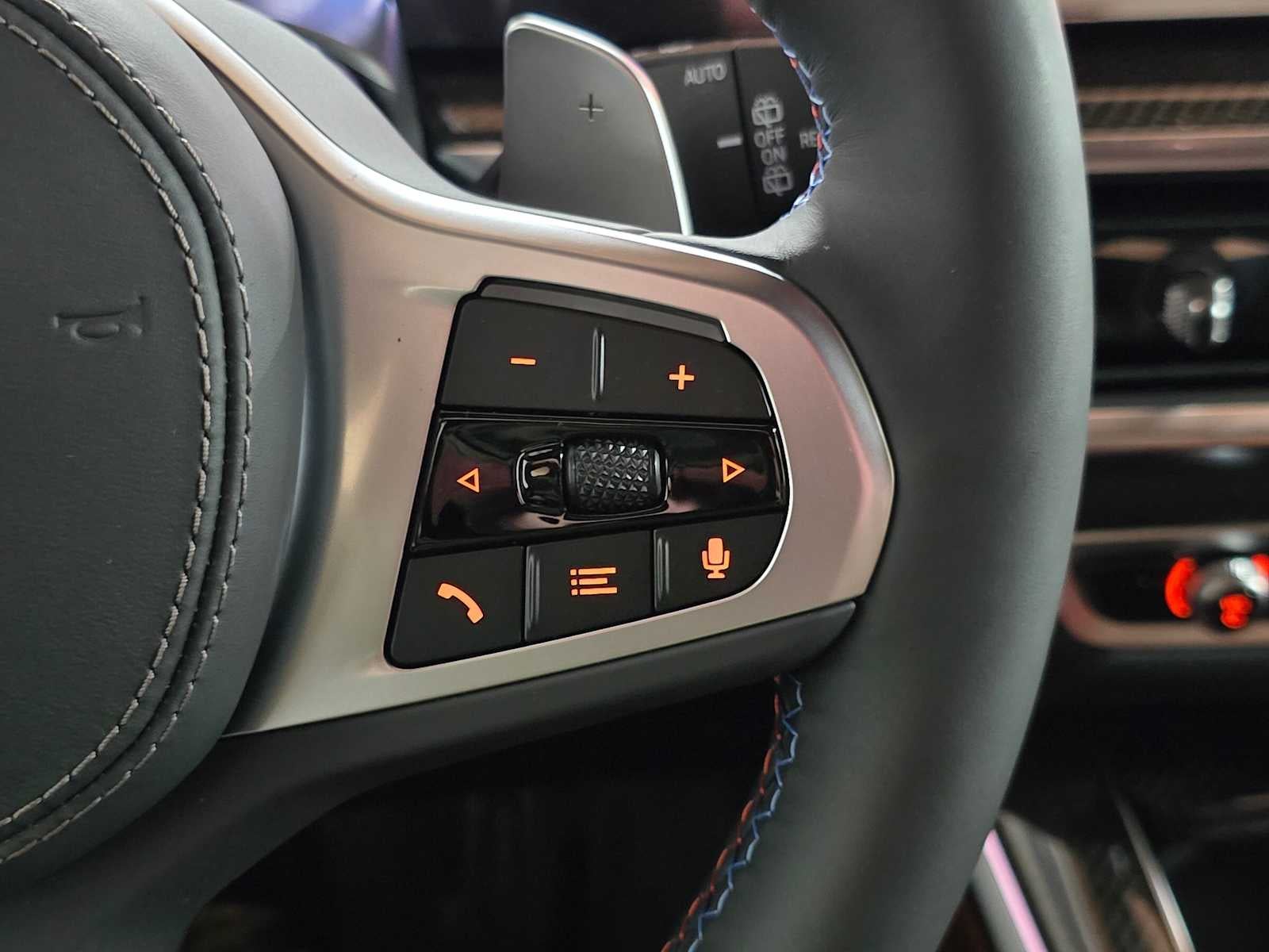 2026 BMW X5 M60i M60i