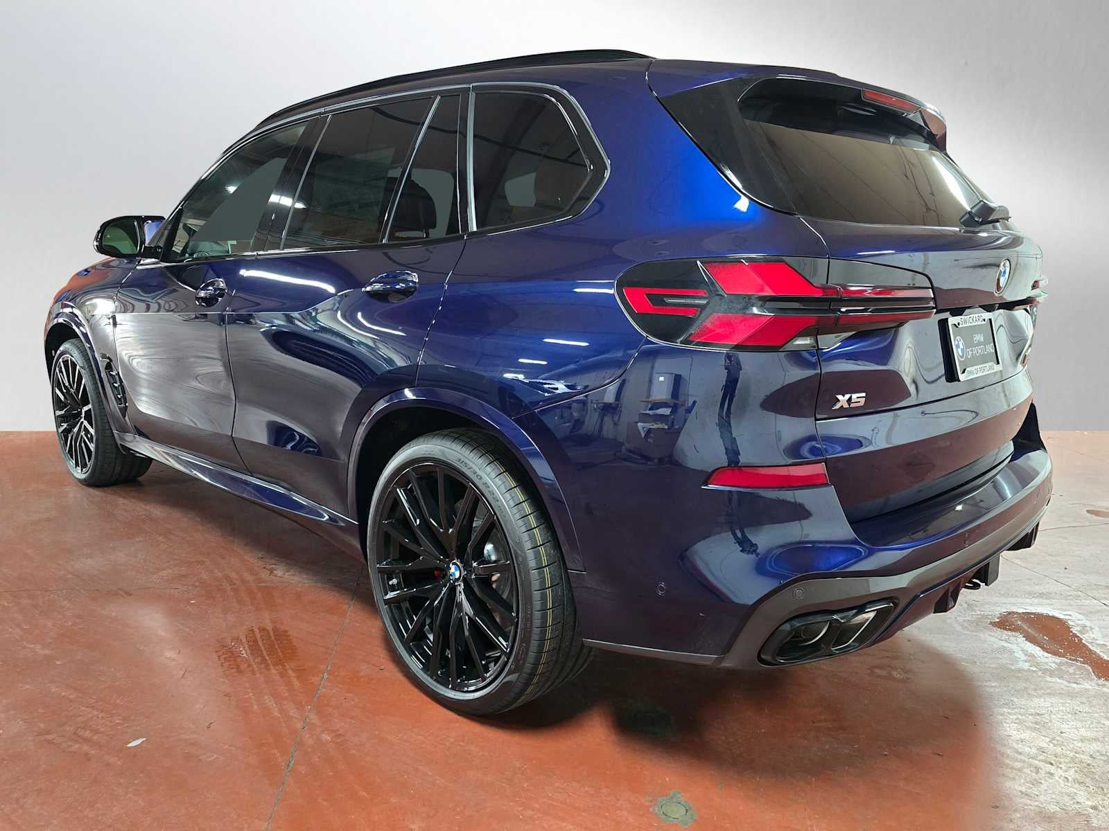 2026 BMW X5 M60i M60i