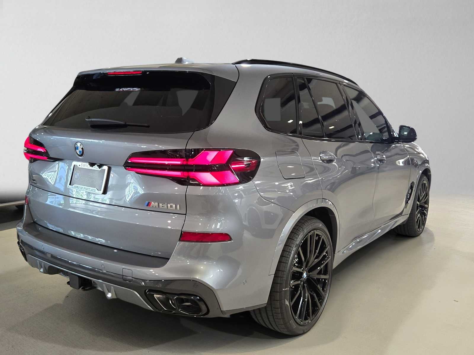 2026 BMW X5 M60i