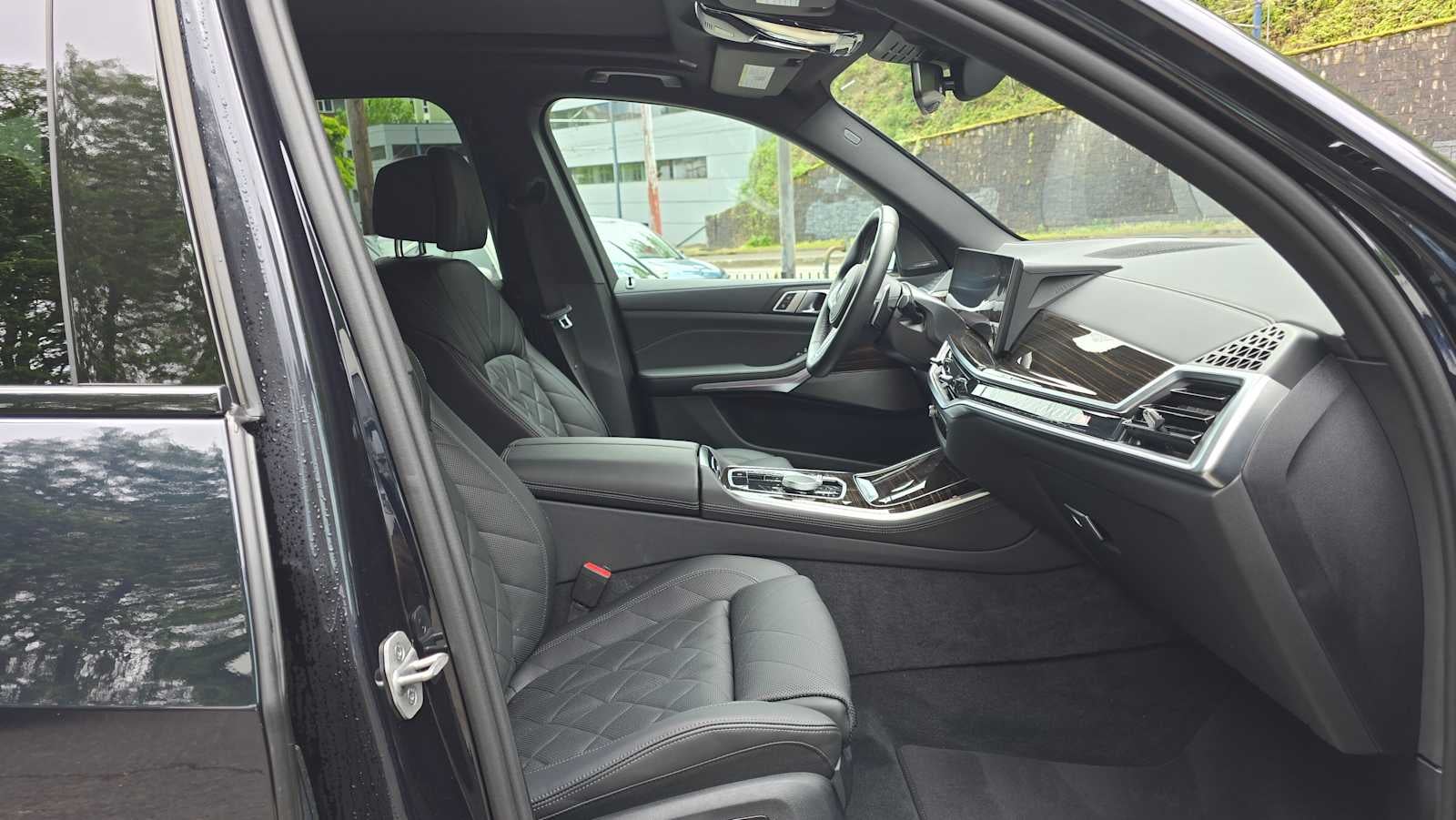 2025 BMW X5 M60i M60i