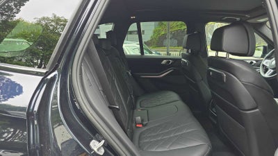 2025 BMW X5 M60i M60i