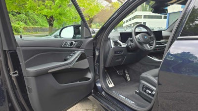 2025 BMW X5 M60i M60i