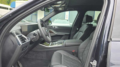 2025 BMW X5 M60i M60i