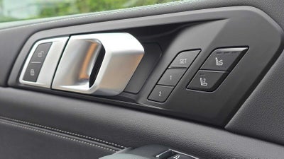 2025 BMW X5 M60i M60i