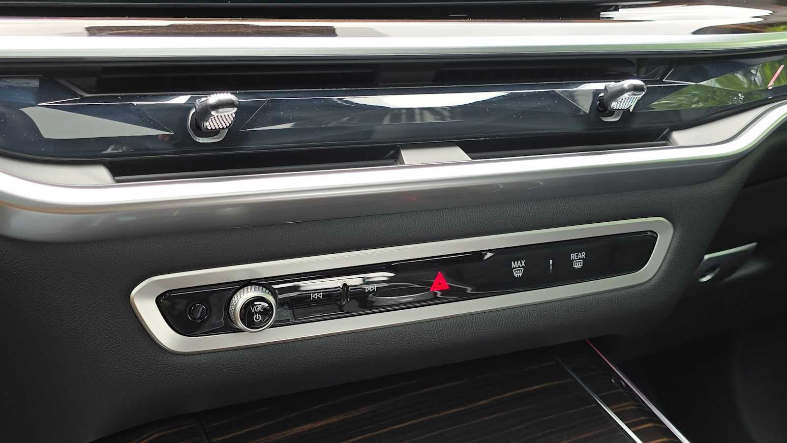 2025 BMW X5 M60i M60i