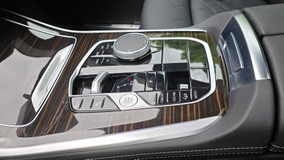 2025 BMW X5 M60i M60i