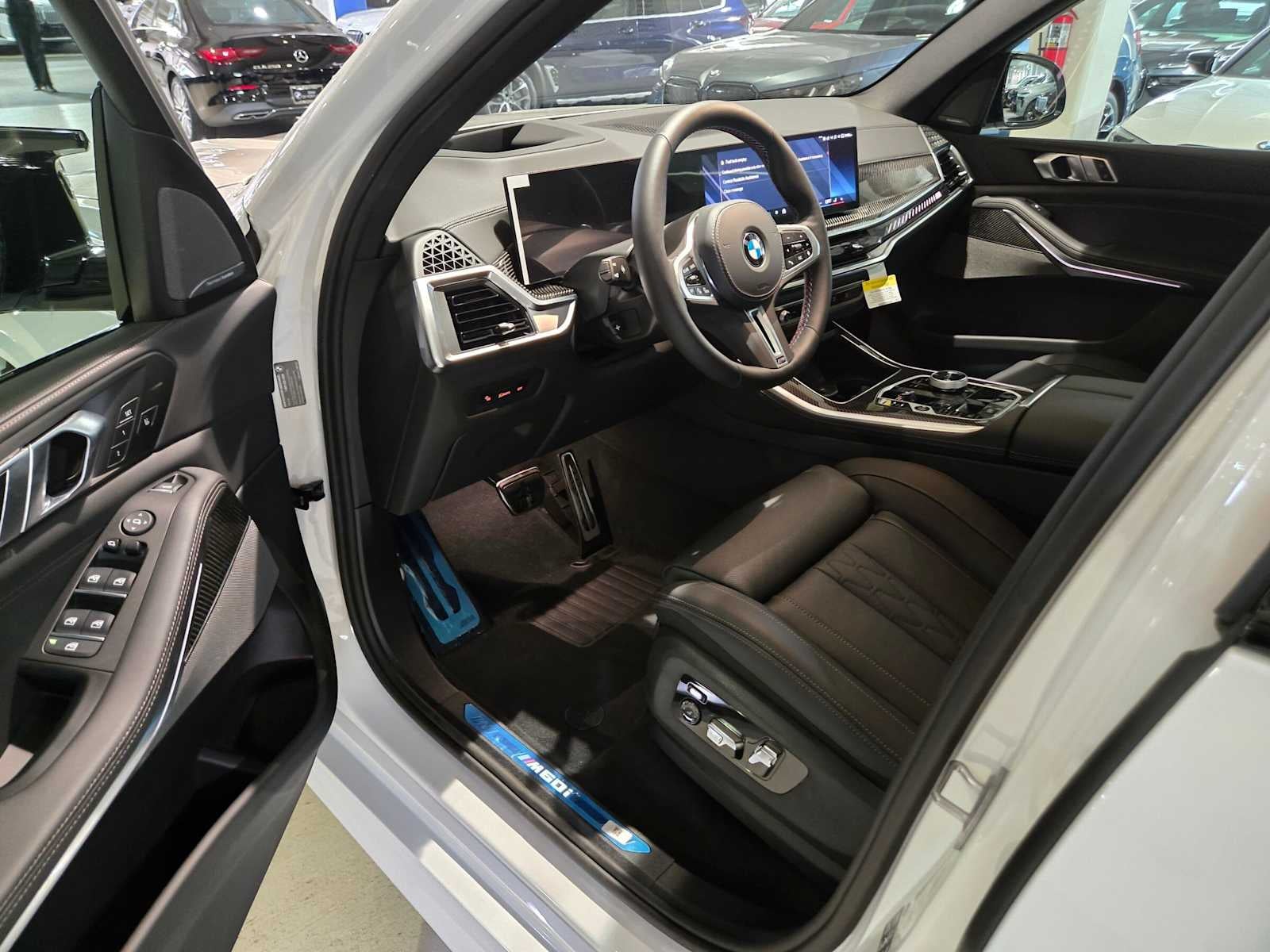2026 BMW X5 M60i