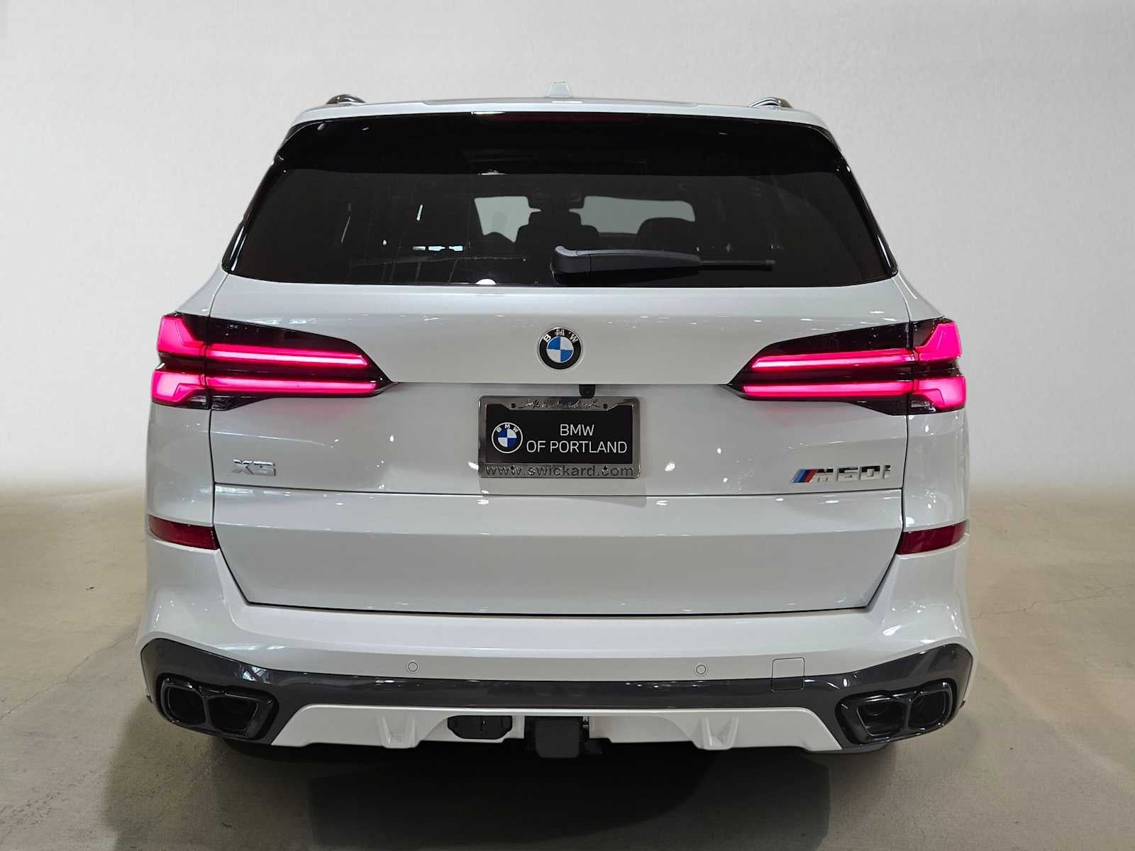 2026 BMW X5 M60i
