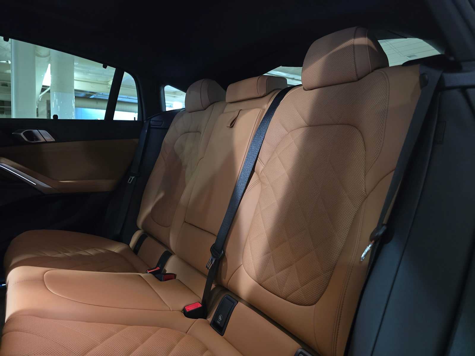 2027 BMW X6 xDrive40i