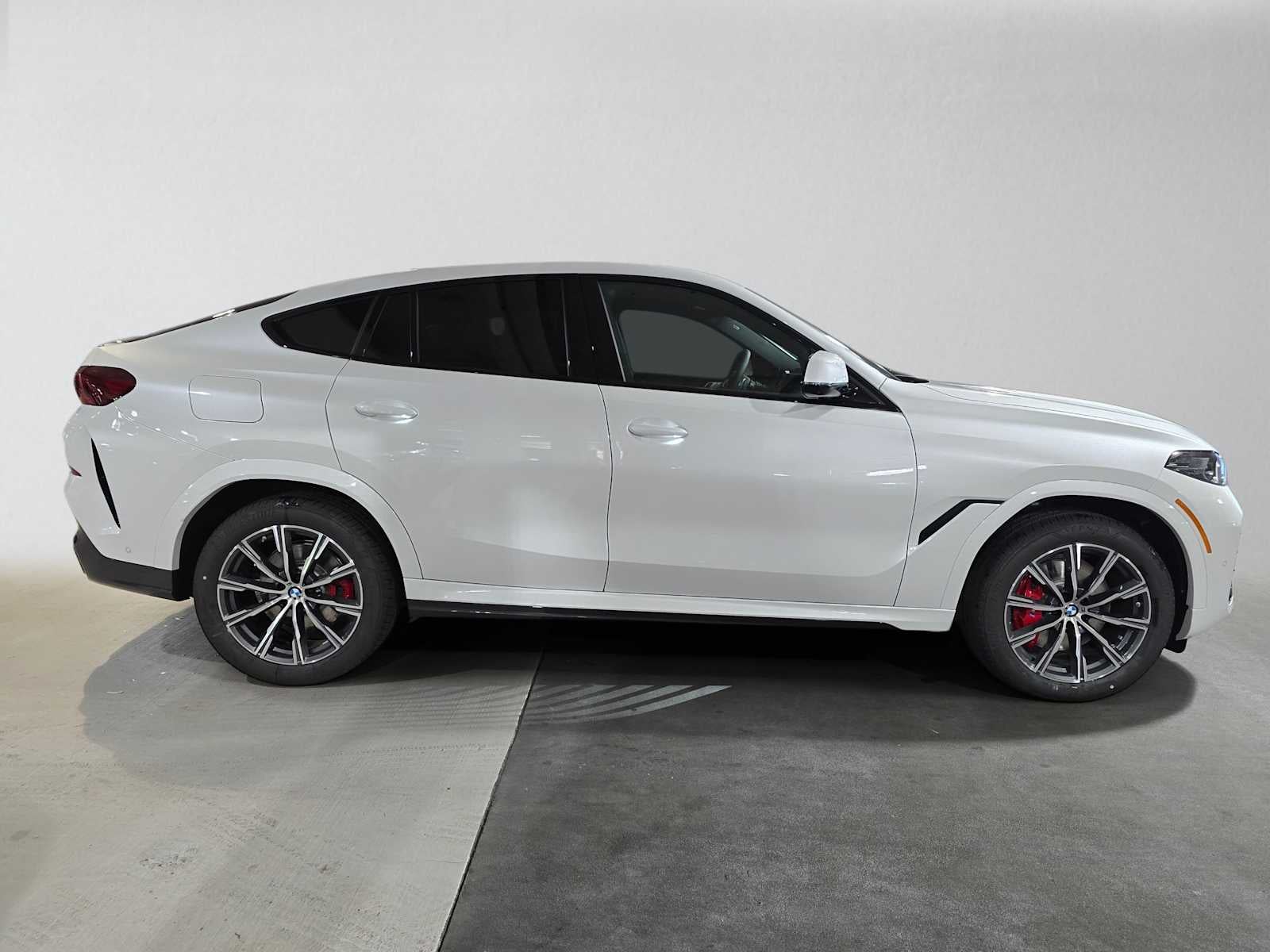 2027 BMW X6 xDrive40i