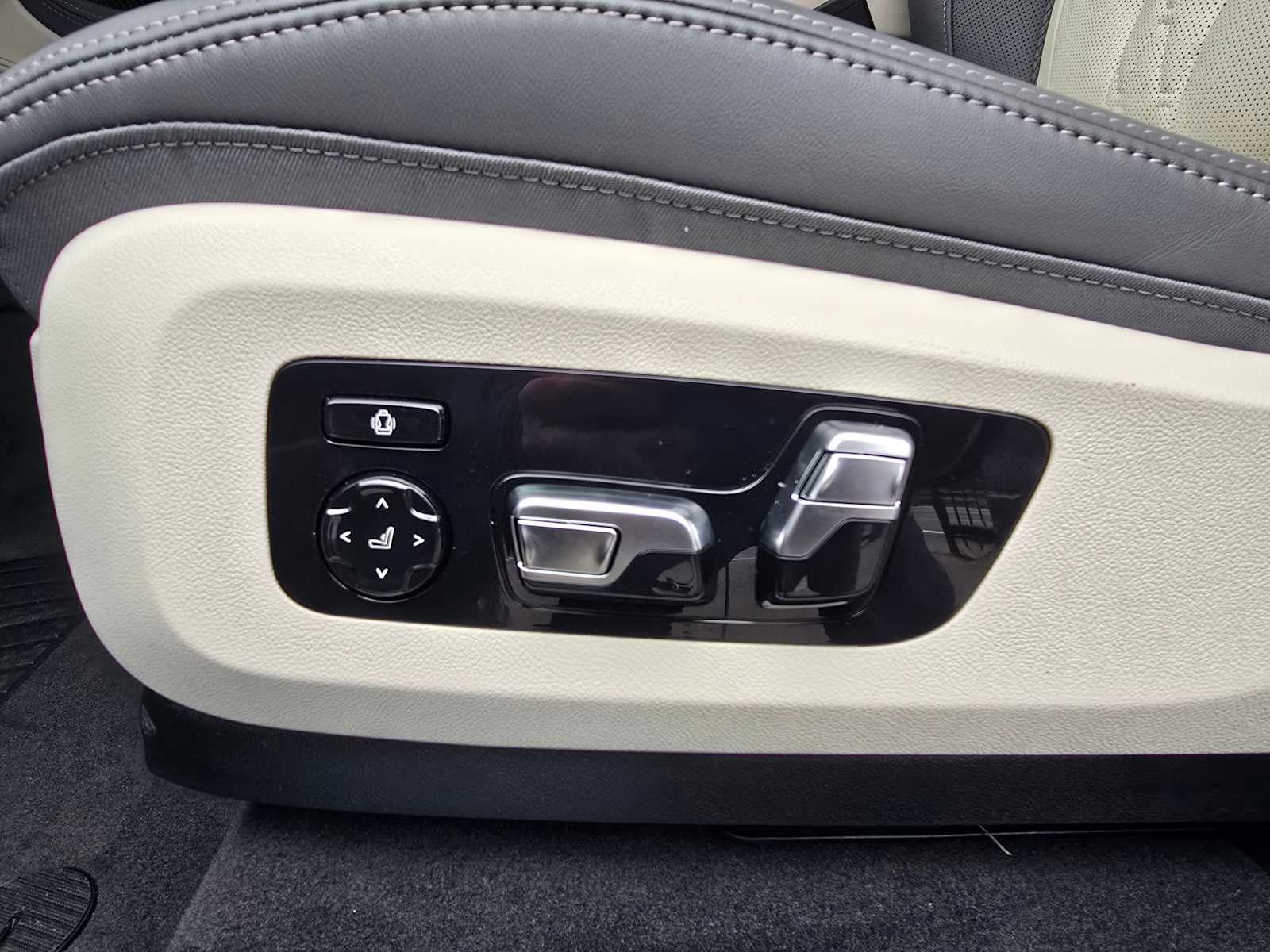 2026 BMW ALPINA XB7 ALPINA XB7