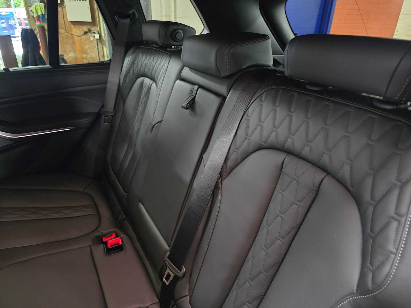 2026 BMW X5 xDrive50e xDrive50e