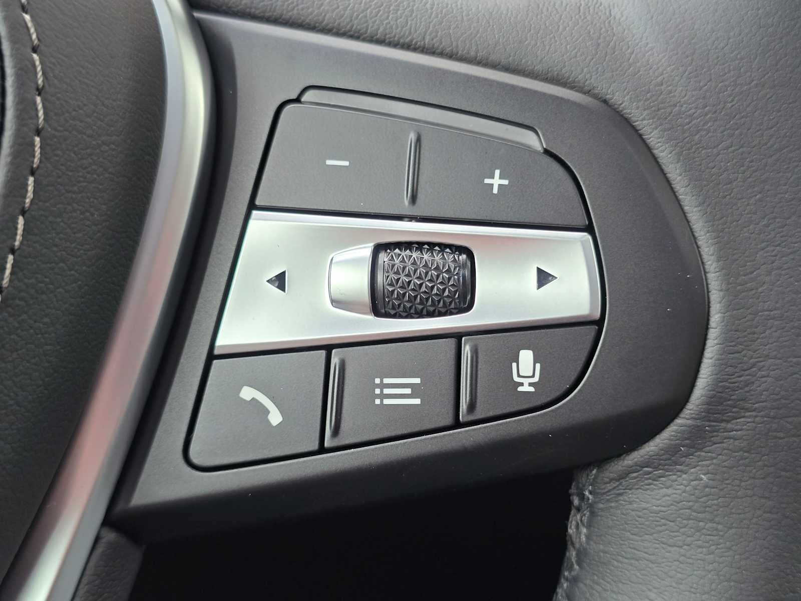 2026 BMW X5 xDrive50e xDrive50e