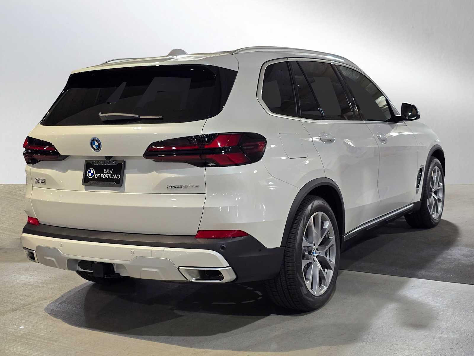 2026 BMW X5 xDrive50e xDrive50e