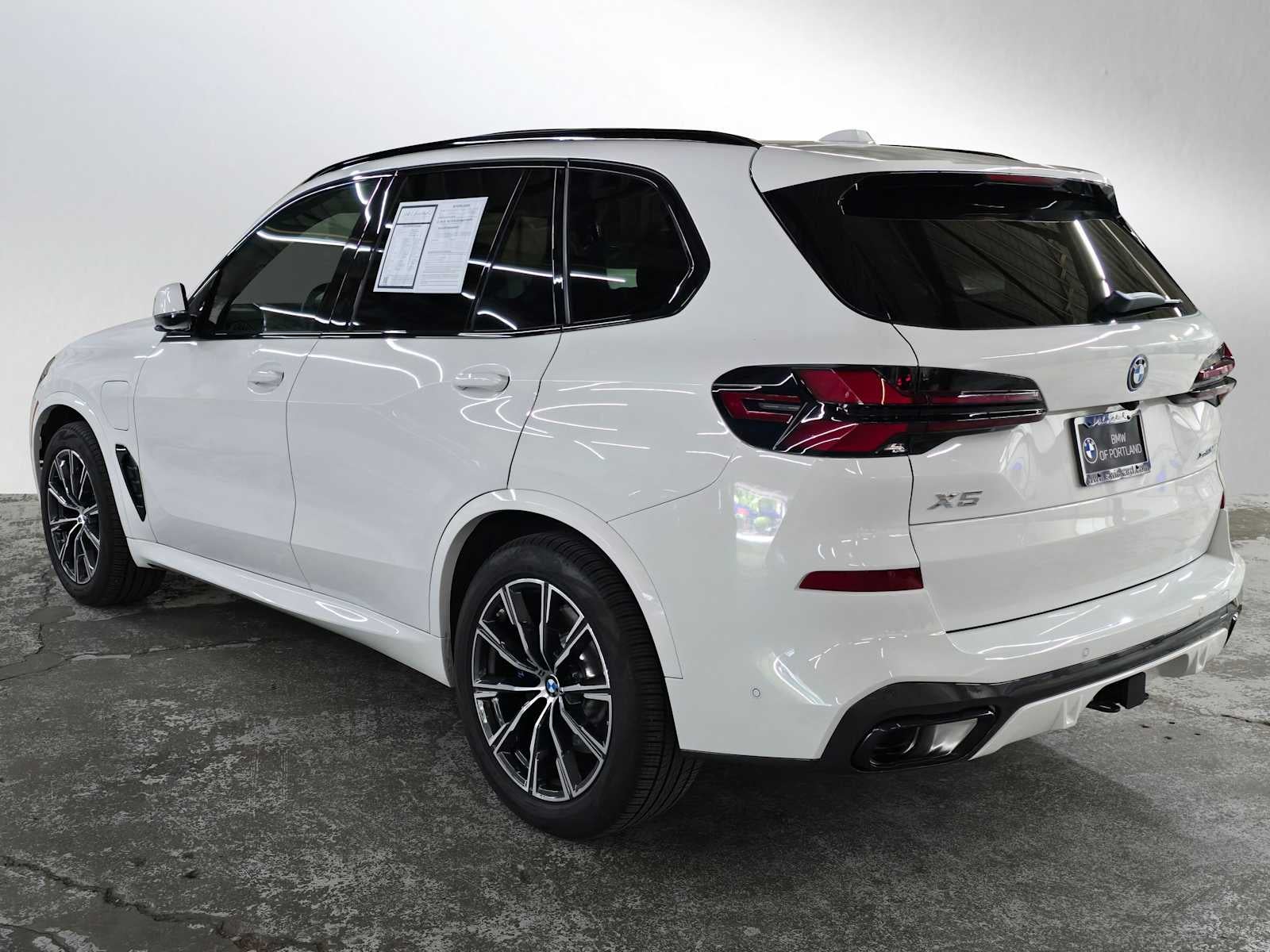 2026 BMW X5 xDrive50e xDrive50e