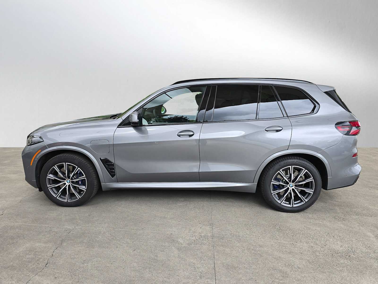 2026 BMW X5 xDrive50e xDrive50e
