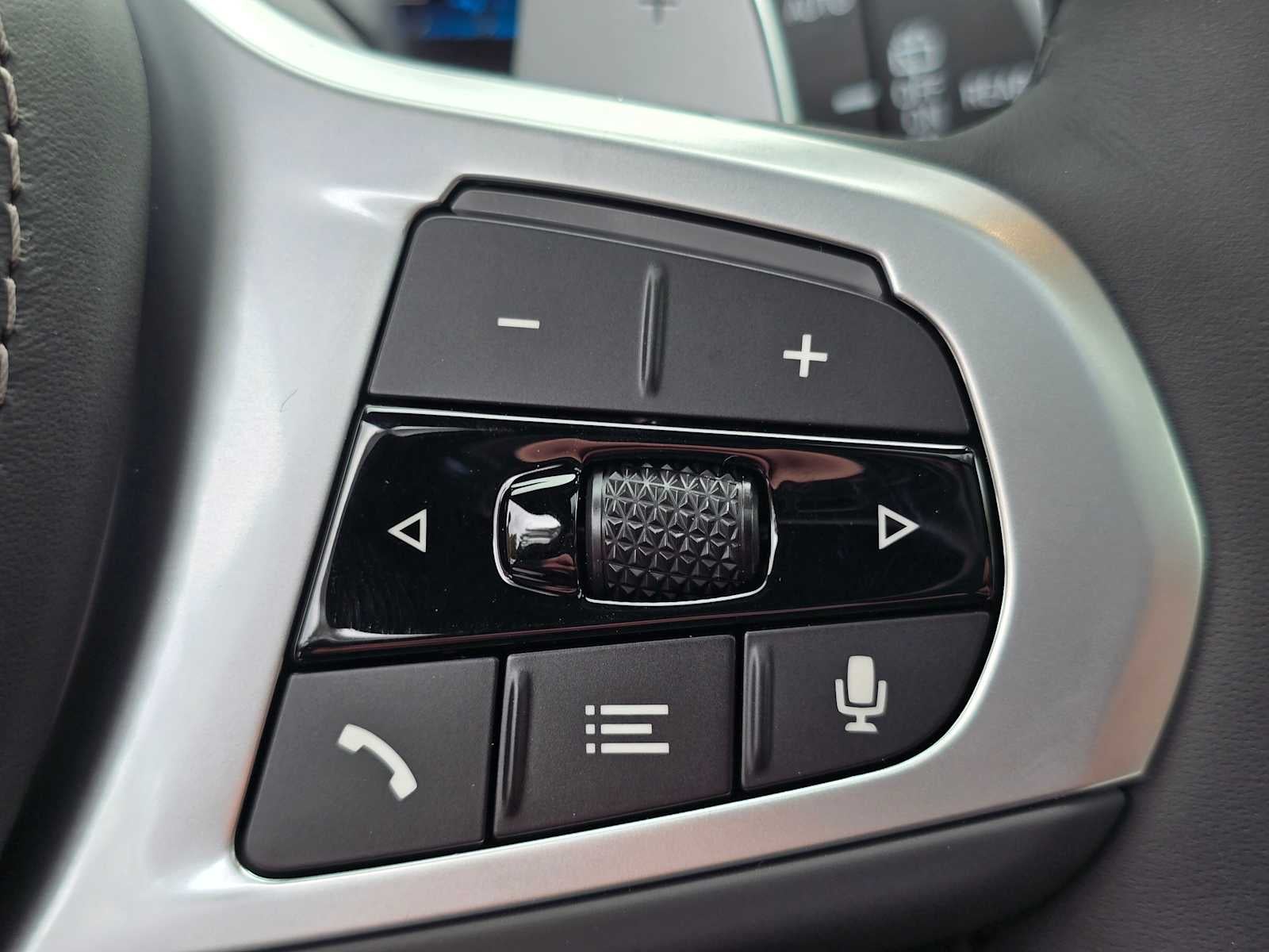 2026 BMW X5 xDrive50e xDrive50e