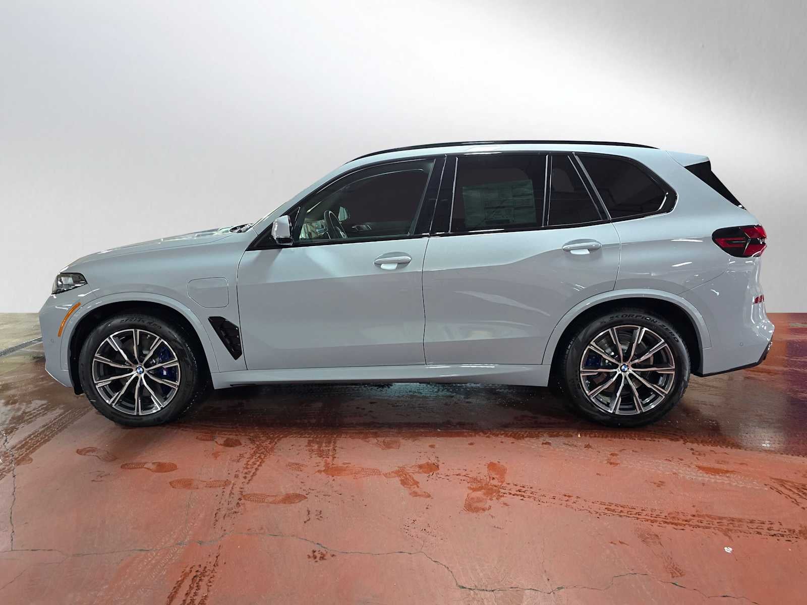 2026 BMW X5 xDrive50e xDrive50e
