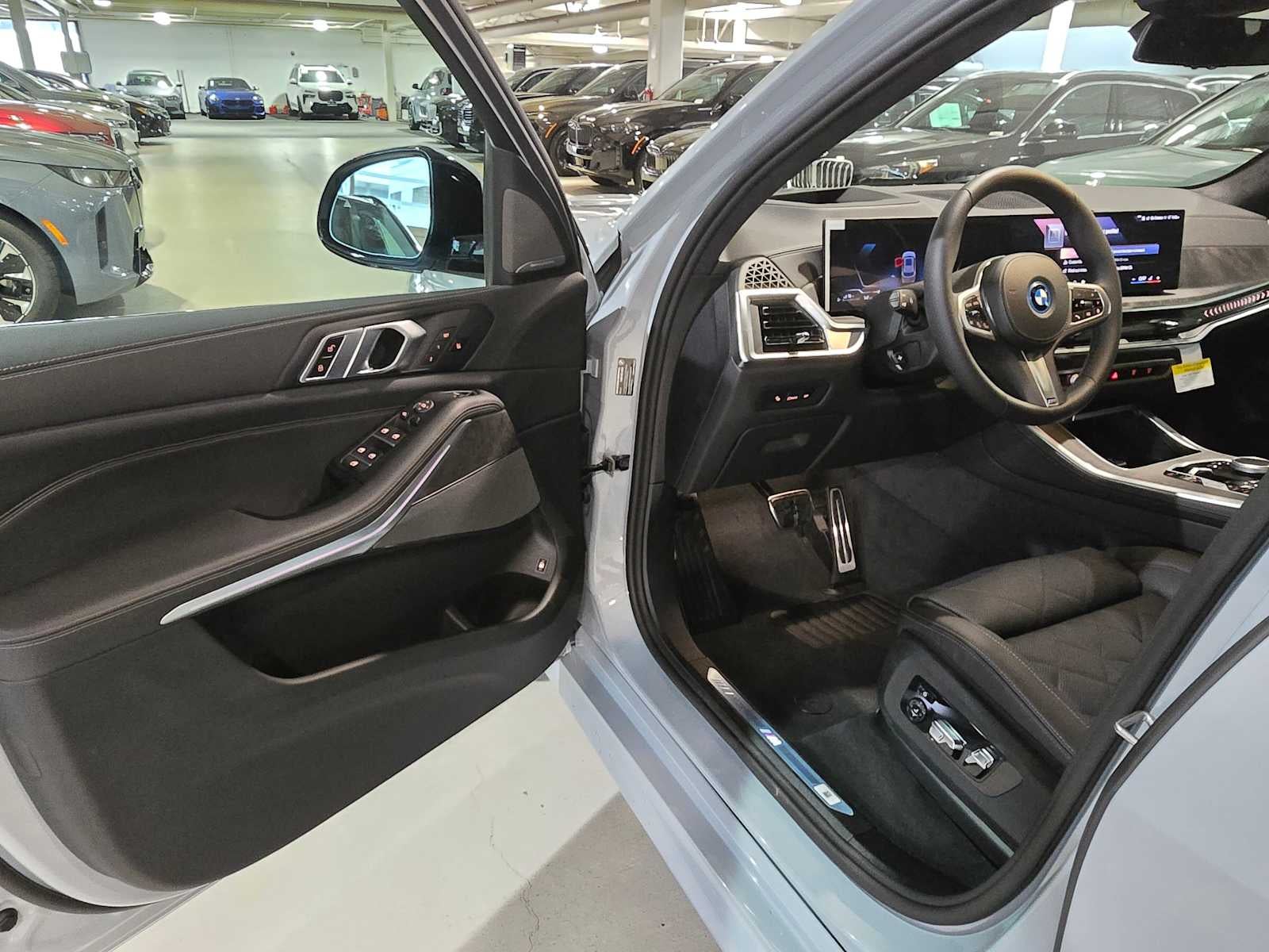 2026 BMW X5 xDrive50e xDrive50e