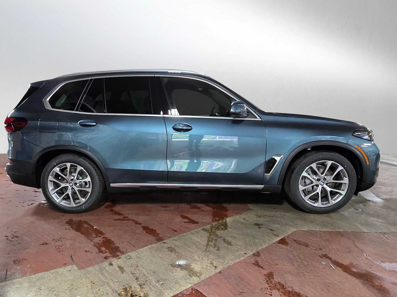 2026 BMW X5 xDrive50e xDrive50e