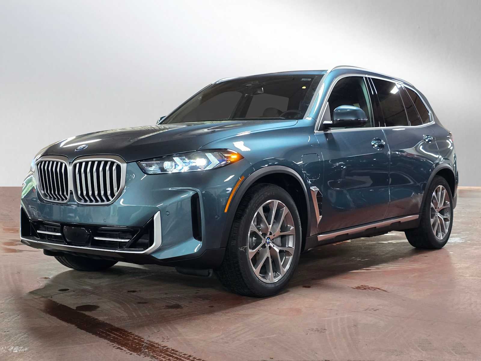 2026 BMW X5 xDrive50e xDrive50e