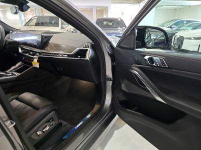2027 BMW X6 M60i M60i