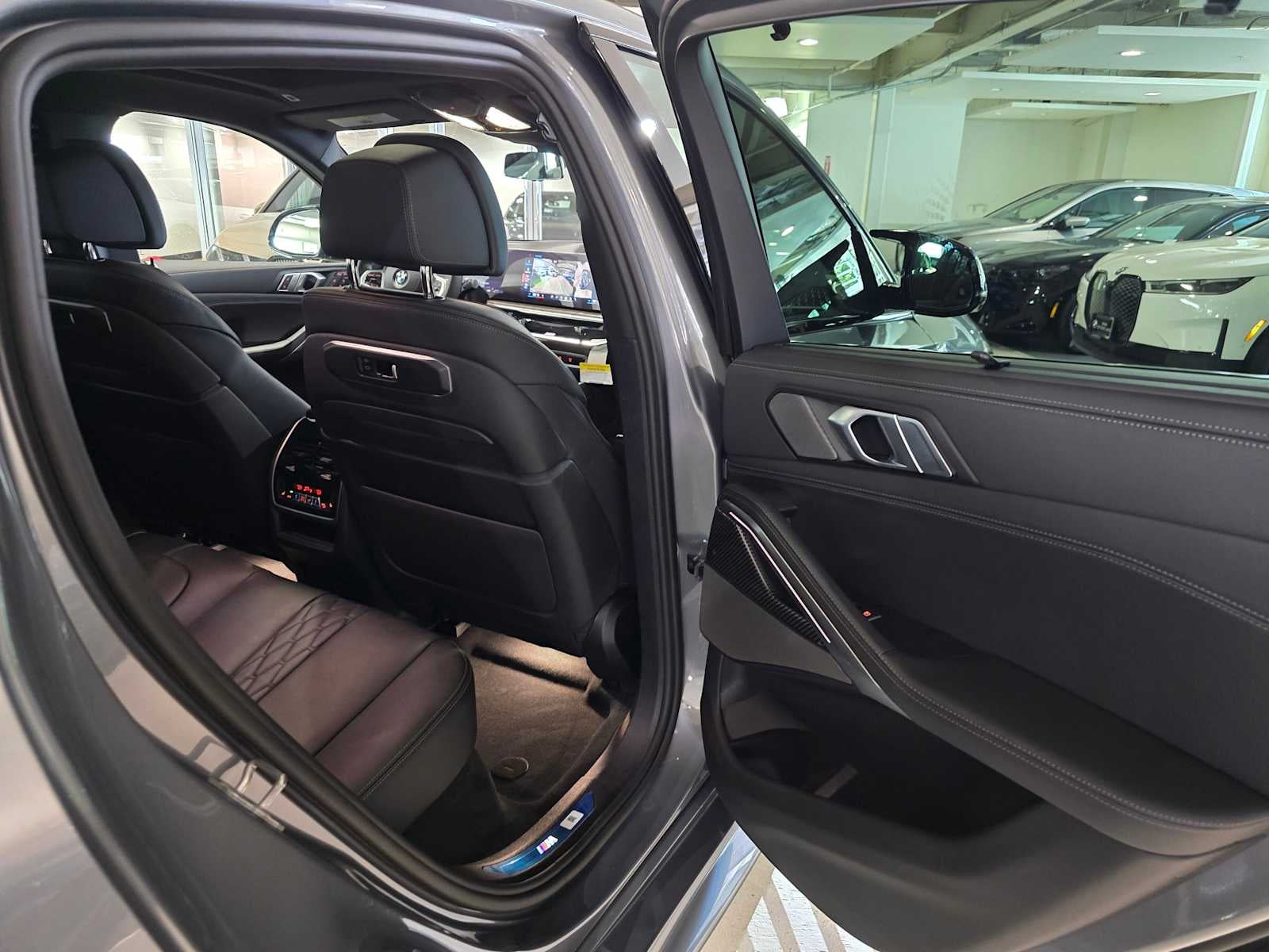 2027 BMW X6 M60i M60i