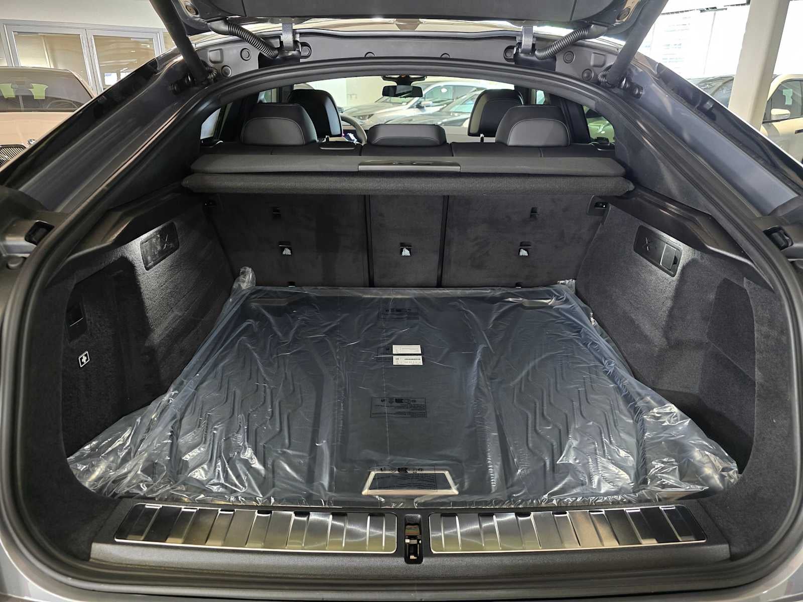 2027 BMW X6 M60i M60i