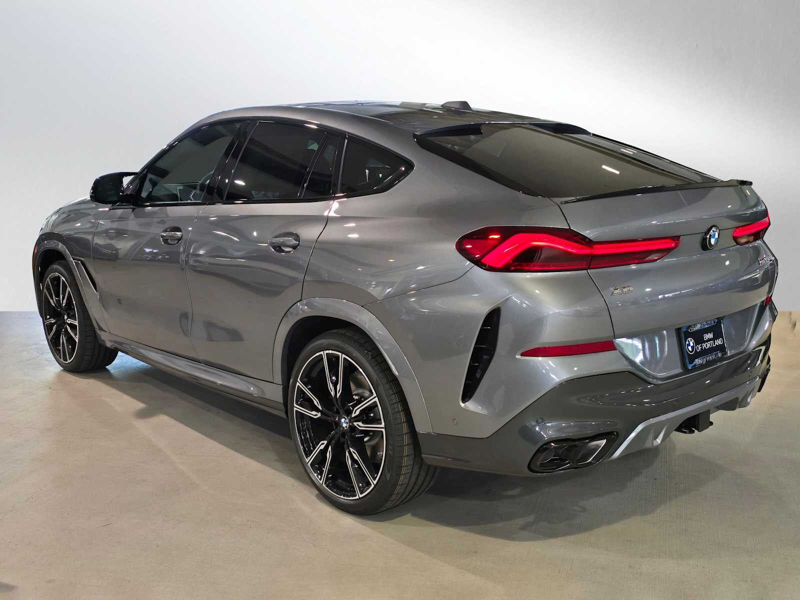 2027 BMW X6 M60i M60i