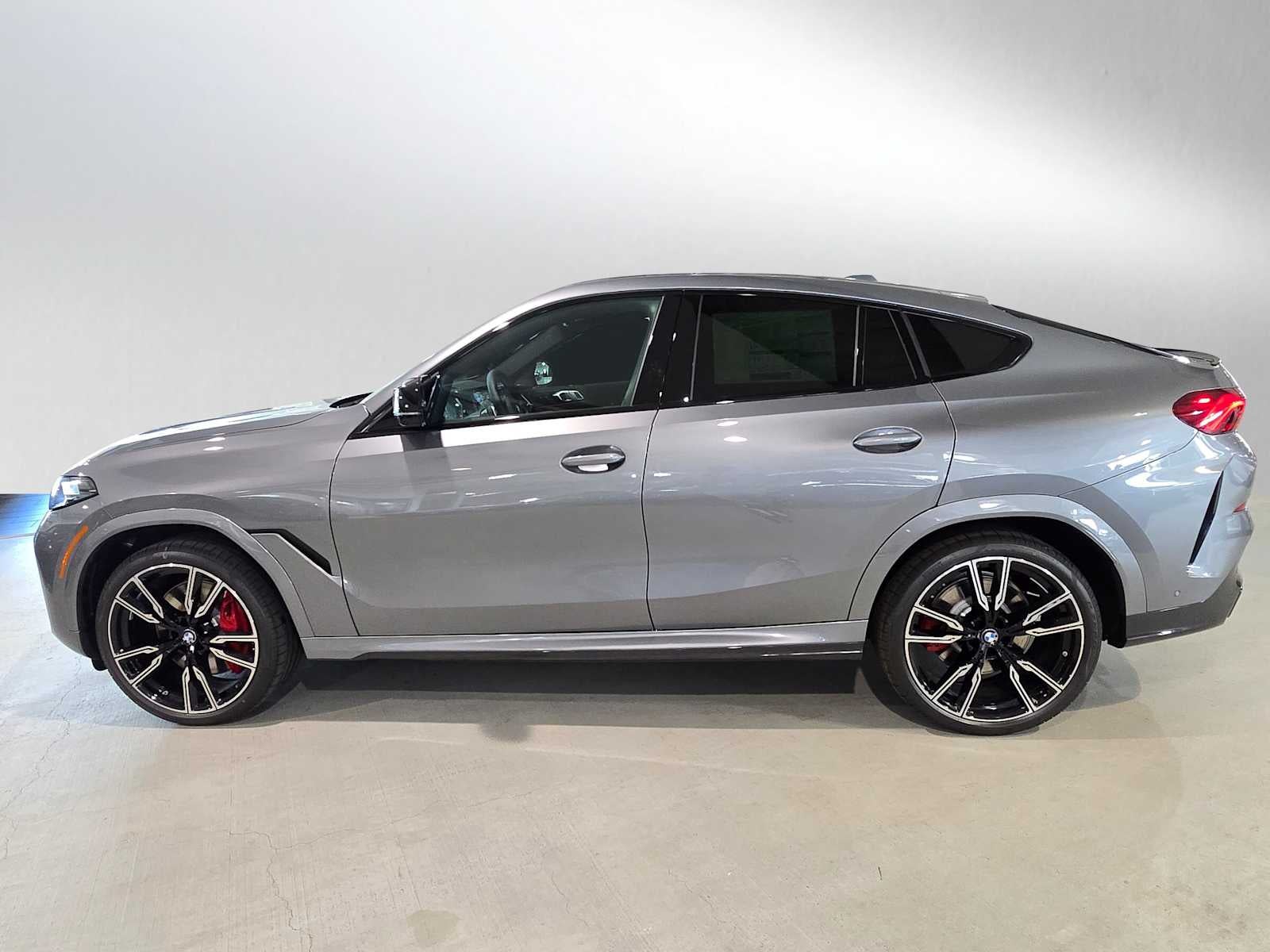 2027 BMW X6 M60i M60i
